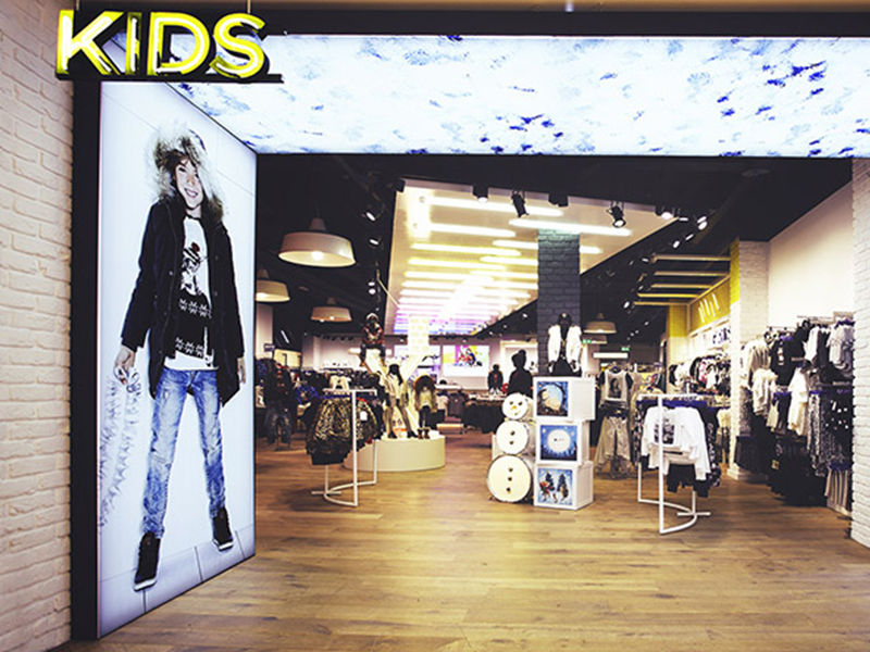 Retails_0001_4