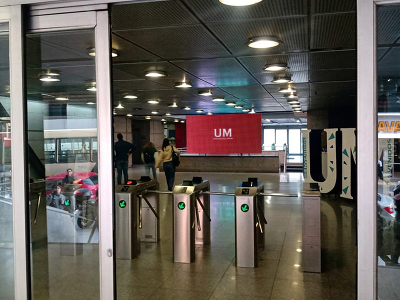 educación_0000_agrega-textura-de-pantallas-de-led